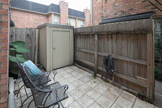 1601 S Shepherd Dr in Houston, TX - Foto de edificio - Building Photo