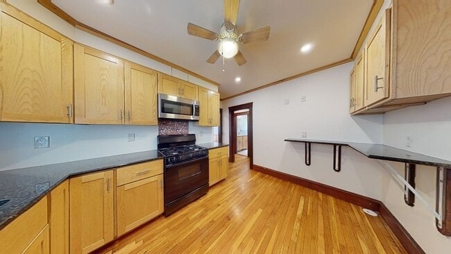 10 Oconnell Rd, Unit 1 in Boston, MA - Foto de edificio - Building Photo