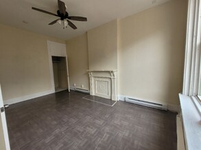 2467 W McMicken Ave, Unit 4 in Cincinnati, OH - Building Photo - Building Photo