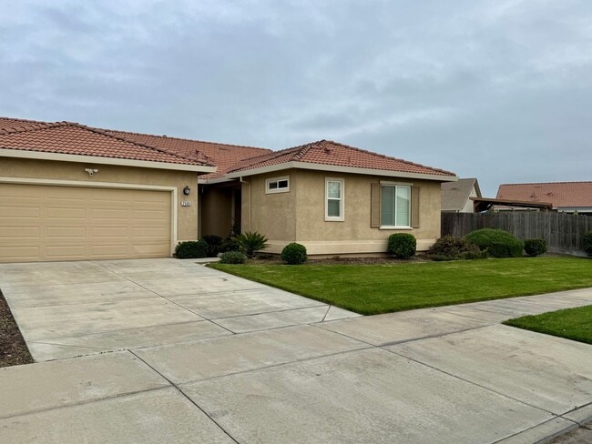 2560 Stone Creek Dr in Atwater, CA - Building Photo - Building Photo