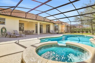 4140 Oak Tree Dr in Davenport, FL - Building Photo - Building Photo
