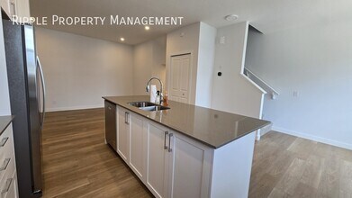 65 Belvedere Point SE in Calgary, AB - Building Photo - Building Photo