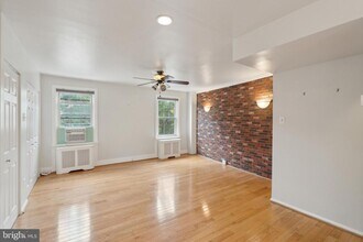 1210 S 11th St in Philadelphia, PA - Building Photo - Building Photo