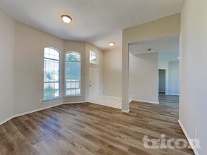 1081 Treehouse Ln in Red Oak, TX - Building Photo - Building Photo