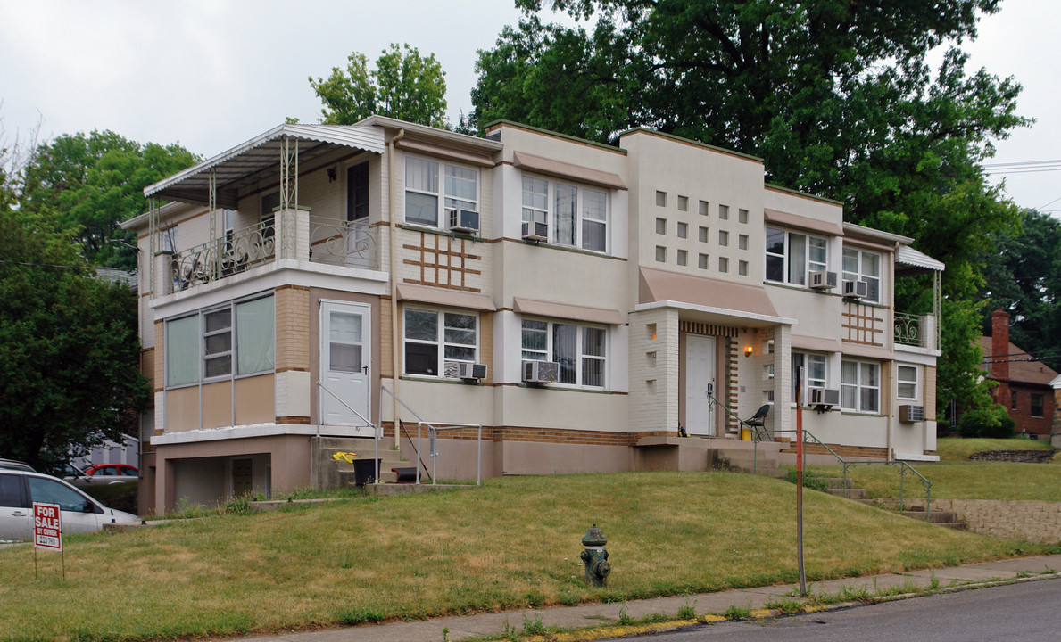 6502 Elbrook Ave in Cincinnati, OH - Foto de edificio