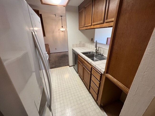 1400 Carpentier St in San Leandro, CA - Building Photo - Building Photo