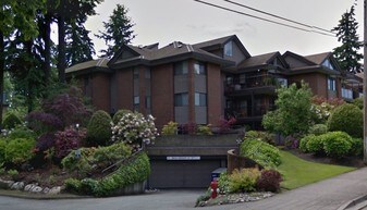 Cambridge in Surrey, BC - Building Photo