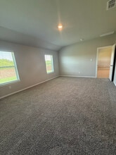1628 Alberque Dr in Krum, TX - Building Photo - Building Photo