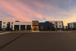 Parkside Flats in Fairfield, CA - Building Photo