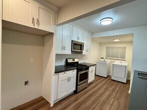 15105 Nurmi St in Los Angeles, CA - Building Photo - Building Photo