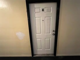 134 W Main St in Endicott, NY - Building Photo