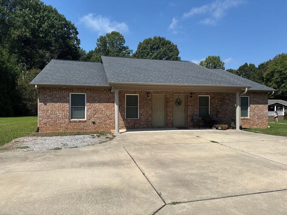 4359 Catawba Burris Rd in Denver, NC - Building Photo