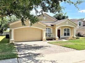 4722 Point Bonita Ln in Clermont, FL - Building Photo