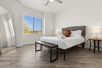9450 W Cabela Dr in Glendale, AZ - Building Photo - Building Photo