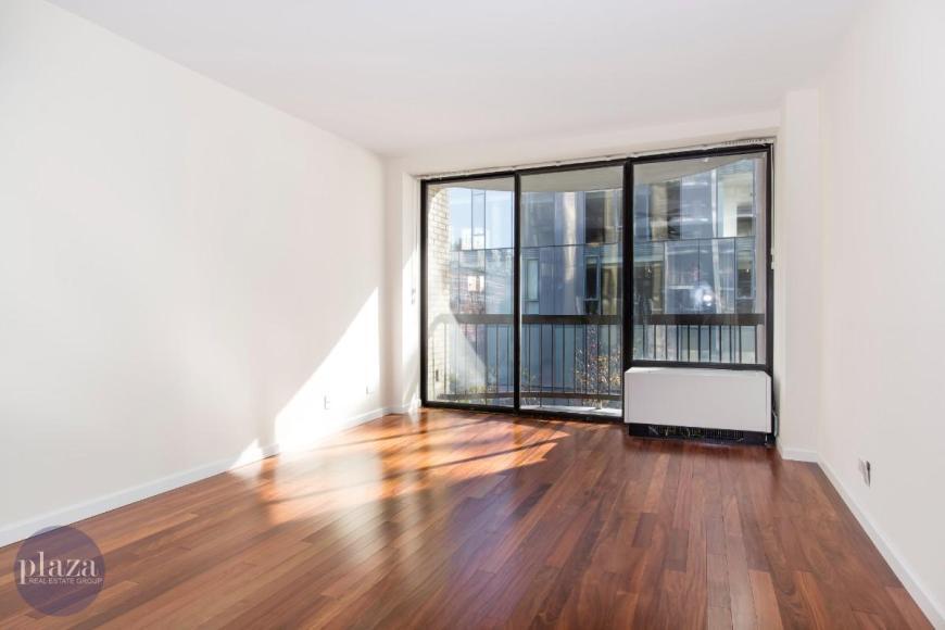 150 E 85th St in New York, NY - Building Photo