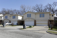 Creek Cove Villas in Dallas, TX - Foto de edificio - Building Photo