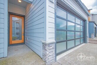 12323 NE 116th Way in Vancouver, WA - Building Photo - Building Photo