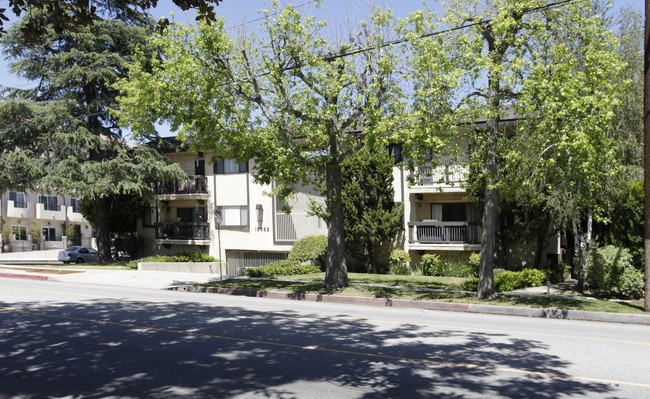 13021-13025 Moorpark St in Studio City, CA - Building Photo - Building Photo