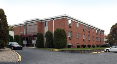 Corinthian Apartments in Cranston, RI - Building Photo - Building Photo