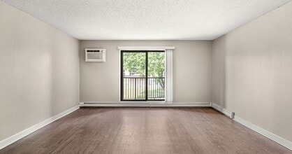 The Woods of Burnsville Apartments in Burnsville, MN - Building Photo - Building Photo