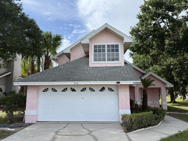 property at 802 Arietta Cir N