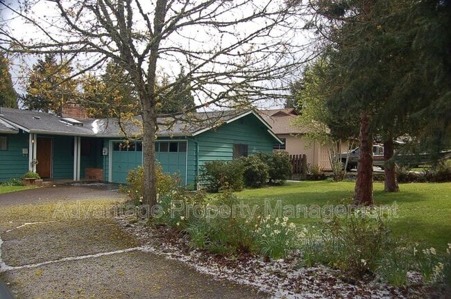 259 Walnut Dr S in Monmouth, OR - Building Photo - Building Photo