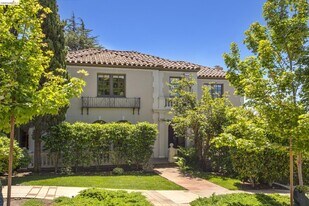 15 Selborne Dr in Piedmont, CA - Building Photo