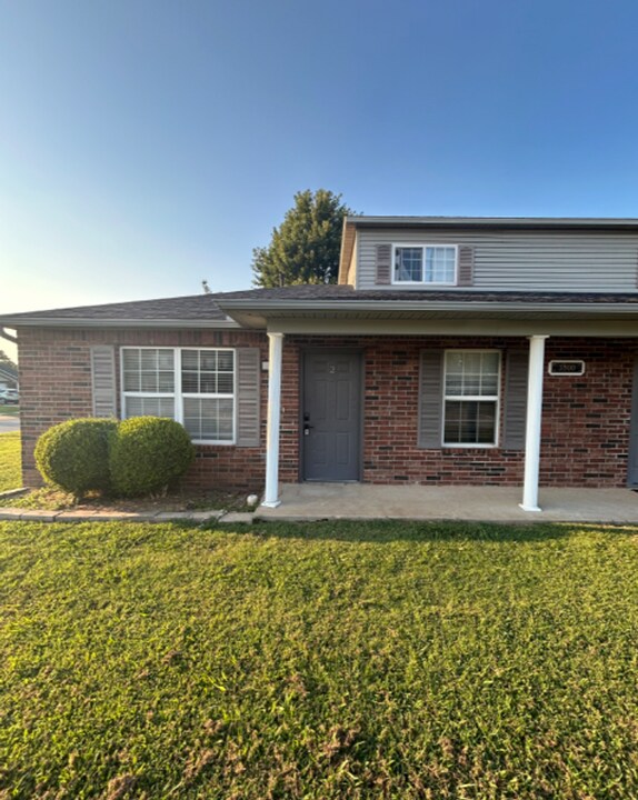 3500 SW Victoria Pl in Bentonville, AR - Building Photo