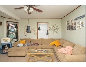 64 Crapo St-Unit -2,3 in Bridgewater, MA - Building Photo - Building Photo