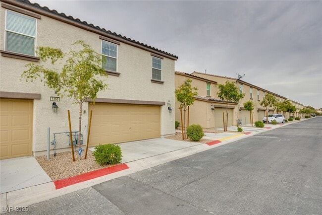 property at 5164 Steep Cliffs Ave