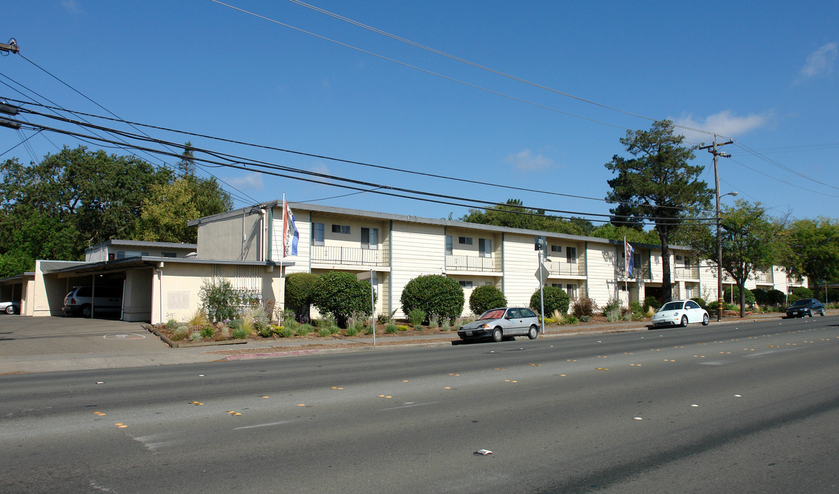 Brush Creek Apartments in Santa Rosa, CA - Building Photo