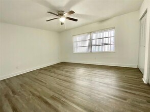 9357 SW 77th Ave, Unit 95-1038 in Miami, FL - Building Photo - Building Photo