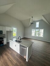 938 Hilltop Park Ct, Unit Upstairs Garage in Dacula, GA - Building Photo - Building Photo