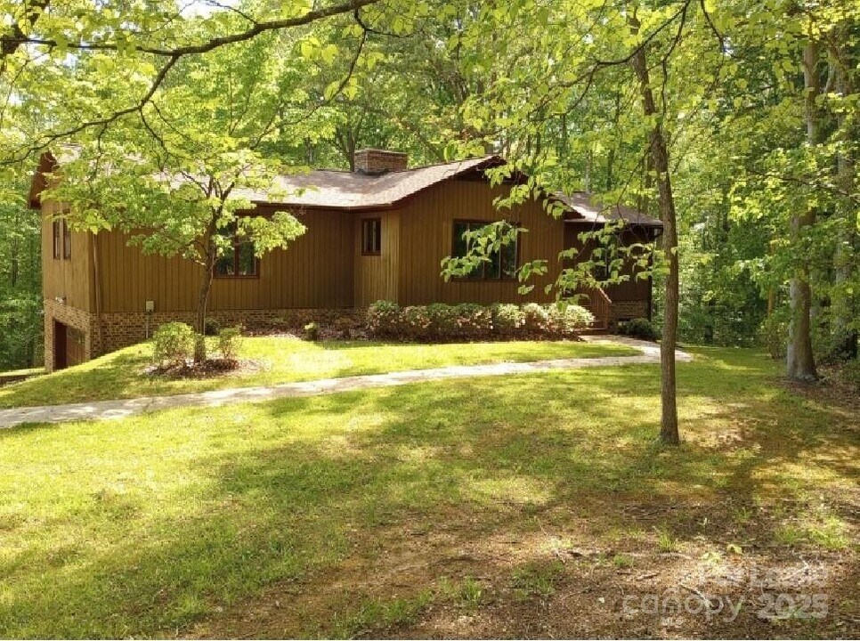 201 Neill Farm Rd in Troutman, NC - Building Photo