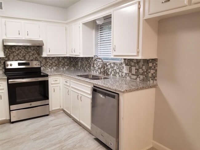 property at 237 N Forest Dr