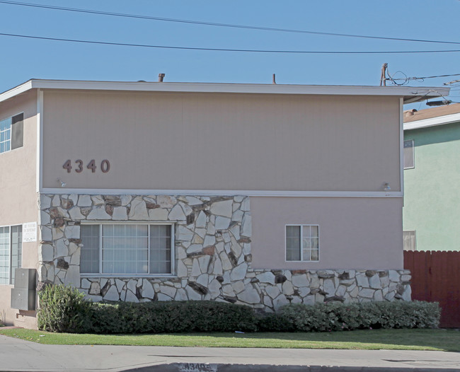 4340 Walnut St in Bell, CA - Foto de edificio - Building Photo