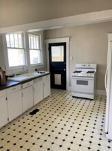 228 E 52nd St in Savannah, GA - Foto de edificio - Building Photo