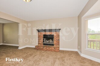 15 Declaration Trail in O'Fallon, MO - Foto de edificio - Building Photo