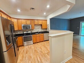 130 Trotter Rd, Unit 110 in Weymouth, MA - Building Photo - Building Photo