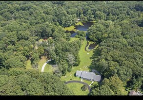 106 Wyldewood Rd in Easton, CT - Building Photo