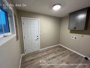 621 Bel Aire Dr in Rapid City, SD - Building Photo - Building Photo