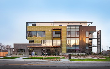 CO2 on Tenth Street in Omaha, NE - Building Photo - Primary Photo