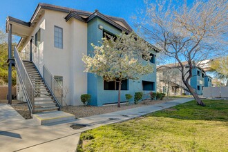 Sandpointe in Las Vegas, NV - Building Photo - Building Photo