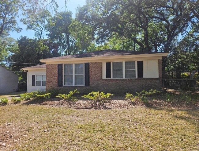 1232 Winifred Dr in Tallahassee, FL - Building Photo - Building Photo