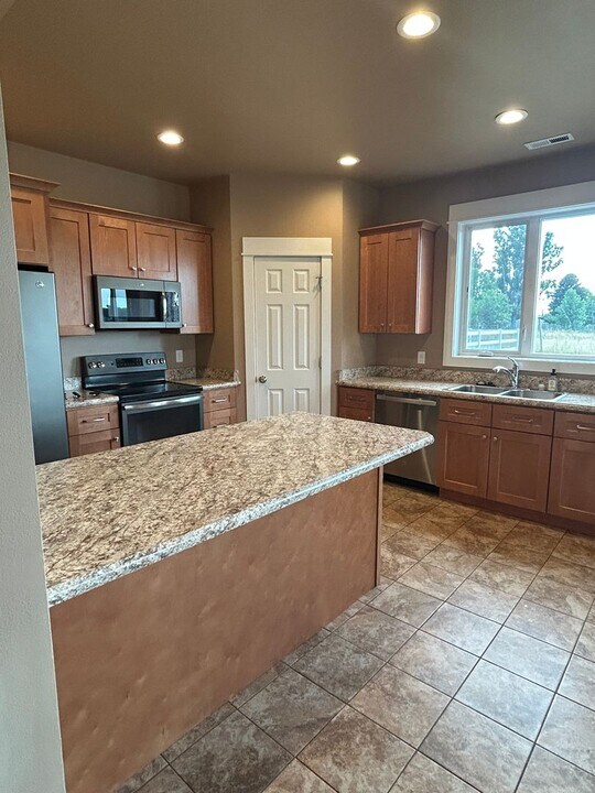 2148 Walter Rd in Billings, MT - Building Photo