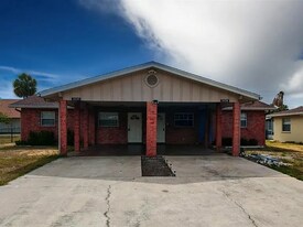 5630 23rd St W in Bradenton, FL - Building Photo