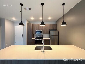 227 E 27th St in Kansas City, MO - Building Photo - Building Photo