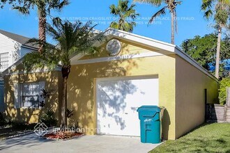 12853 SW 146th Ln in Miami, FL - Foto de edificio - Building Photo