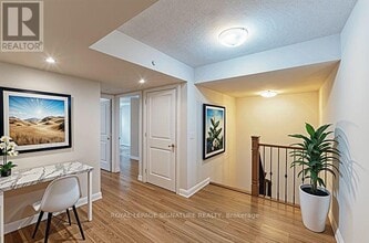 305 Roehampton Ave in Toronto, ON - Building Photo - Building Photo