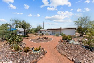 3329 E Greenway Ln in Phoenix, AZ - Building Photo